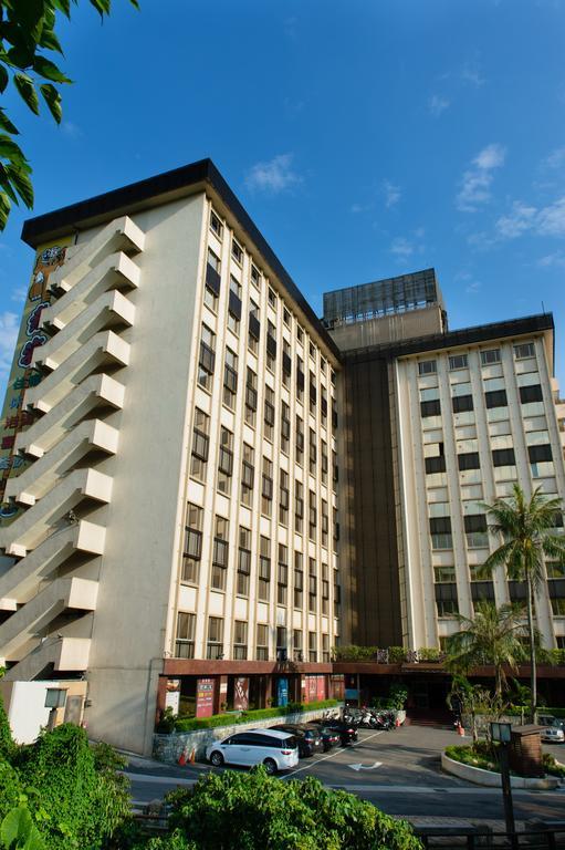 Atami Hotel Taipei Bagian luar foto