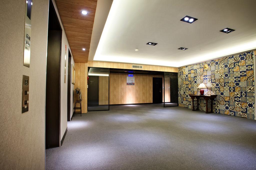 Atami Hotel Taipei Bagian luar foto