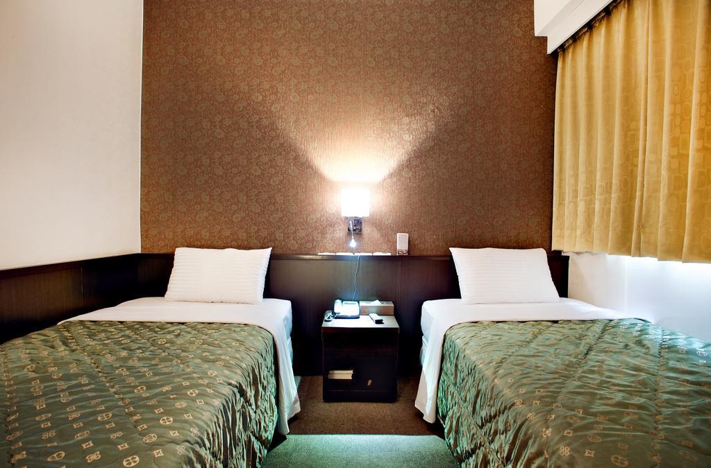 Atami Hotel Taipei Bagian luar foto