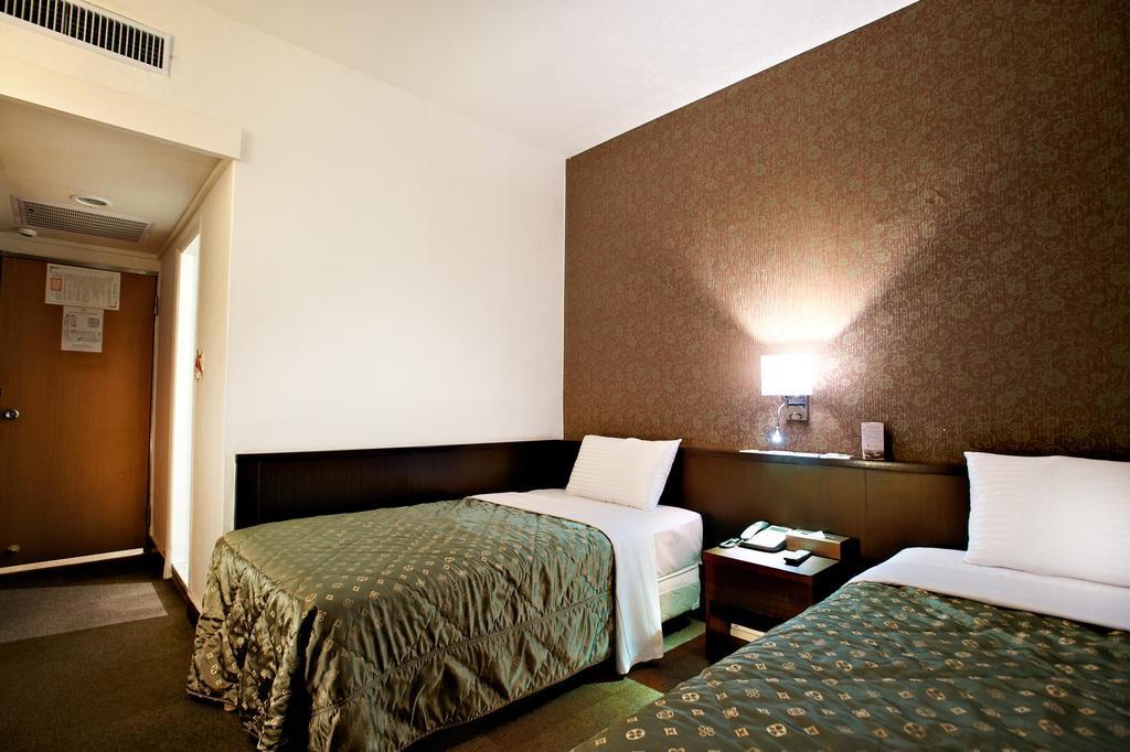 Atami Hotel Taipei Bagian luar foto
