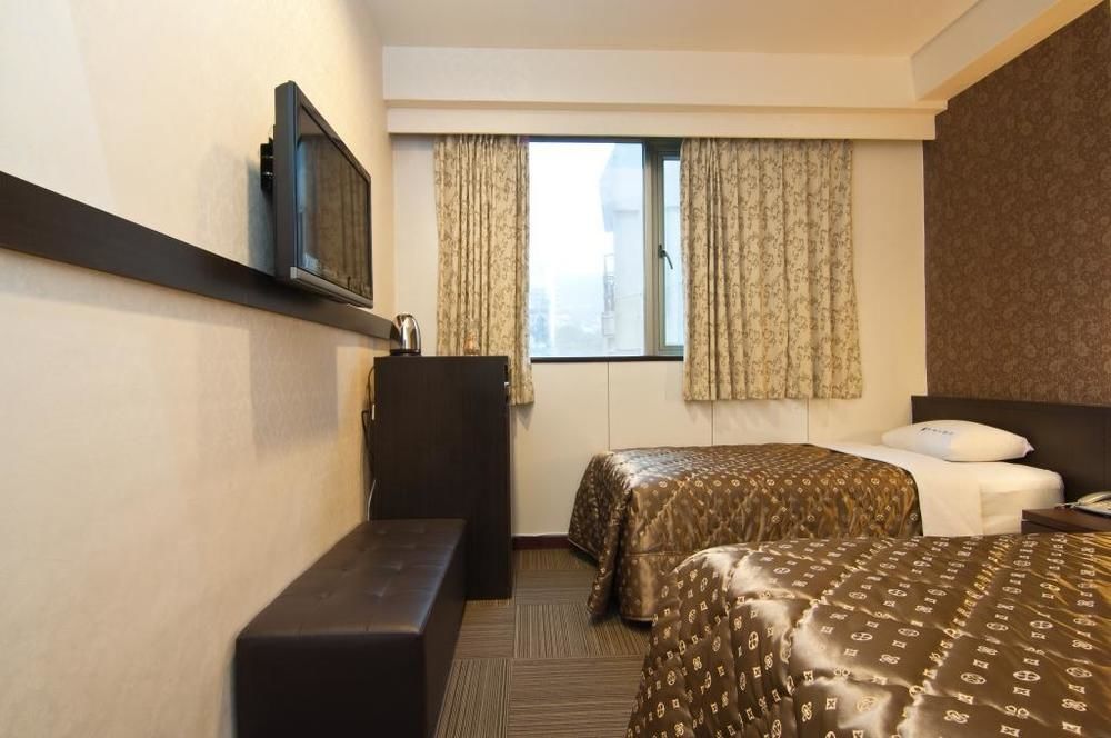 Atami Hotel Taipei Bagian luar foto