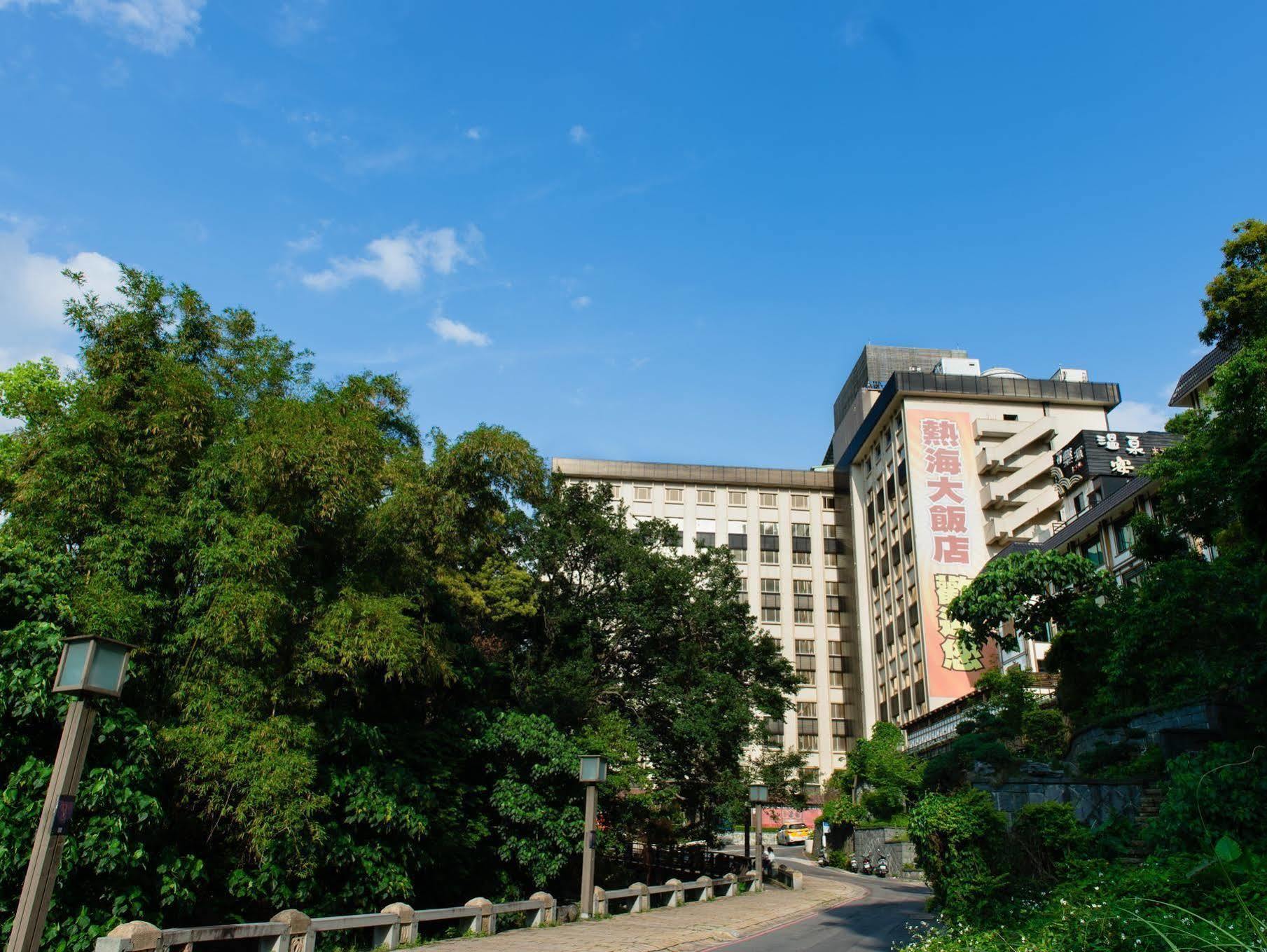 Atami Hotel Taipei Bagian luar foto