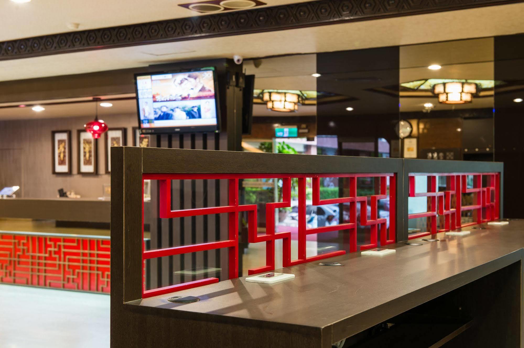 Atami Hotel Taipei Bagian luar foto